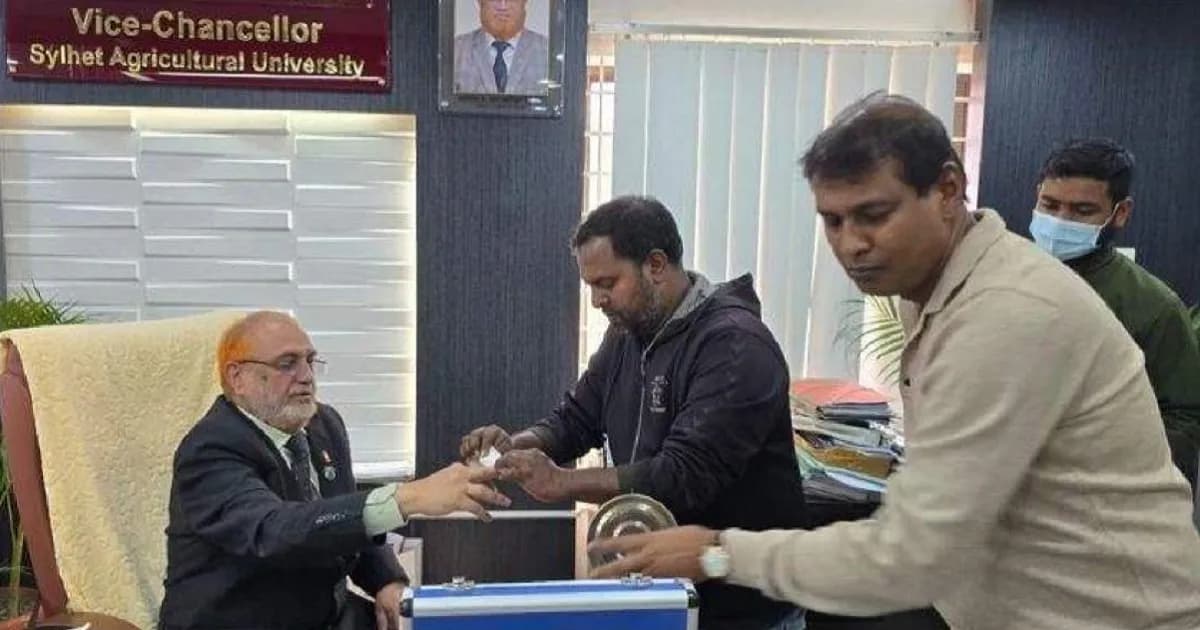 বিএনপিপন্থী শিক্ষকদের মধ্যে সংঘর্ষ, উপাচার্য ও প্রক্টরসহ আহত ৭