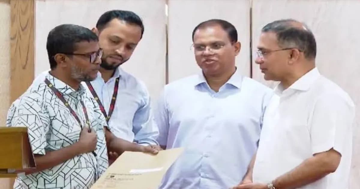 গুম-খুনের শিকার ও শহীদ পরিবারের হাতে নিয়োগপত্র তুলে দিলেন প্রধানমন্ত্রী