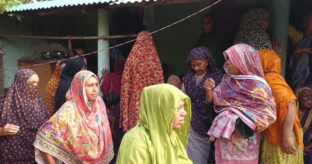 ঝিনাইদহে বিদ্যুৎস্পৃষ্টে স্বামী-স্ত্রীর মৃত্যু, এলাকায় শোক