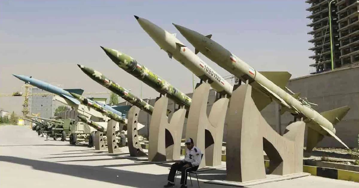 ইরানে ক্ষেপণাস্ত্র উৎপাদন কাজ পুরোদমে চলছে : আইআরজিসি