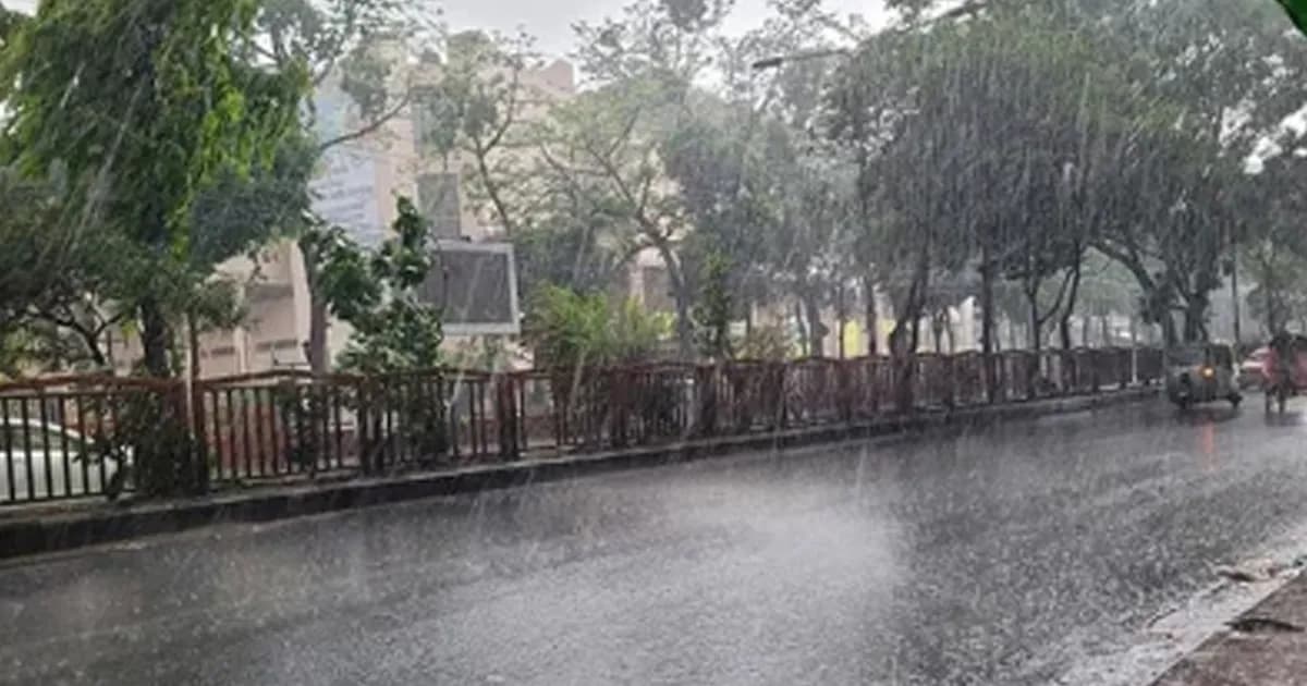 অবশেষে বৃষ্টির দেখা পেল রাজধানীবাসী