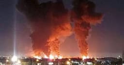 ইরানের হামলায় সৌদির পেট্রোক্যামিকেল প্ল্যান্টে ভয়াবহ আগুন