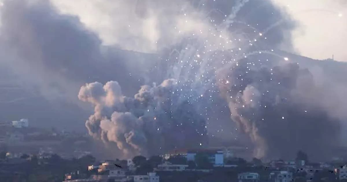 লেবাননের একাধিক জায়গায় ইসরায়েলের বিমান হামলা