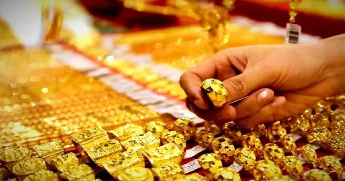 হঠাৎ উল্টো পথে ছুটছে সোনা, জানুন মূল কারণ