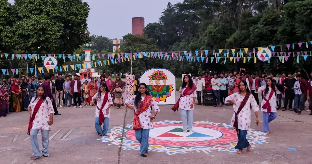 দুই বছরের নীরবতা ভেঙে বাকৃবিতে ‘ত্রিভুজের’ প্রত্যাবর্তন