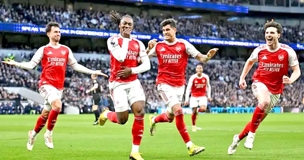 টটেনহামকে উড়িয়ে শিরোপা লড়াইয়ে স্বস্তি পেল আর্সেনাল