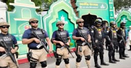 জনগণের নিরাপত্তায় কর্মস্থলেই কাটে পুলিশের ঈদ উৎসব