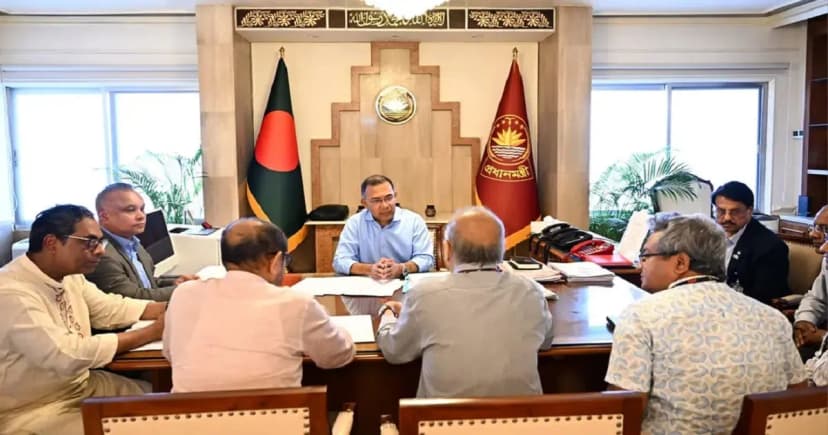 দেশীয় প্রযুক্তিতে অ্যাম্বুলেন্স তৈরি নিয়ে বৈঠকে প্রধানমন্ত্রী