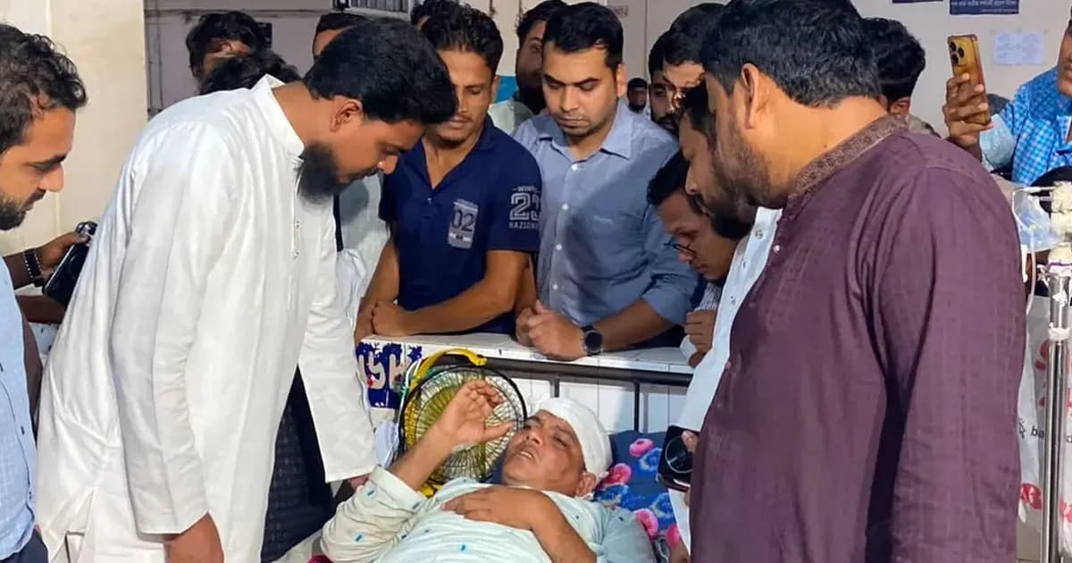 কারো আনুগত্য না করে চাঁদাবাজদের আইনের আওতায় আনুন: আখতার