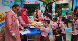 শিবচরে শিশু শিক্ষার্থীদের নিয়ে ফল উৎসব