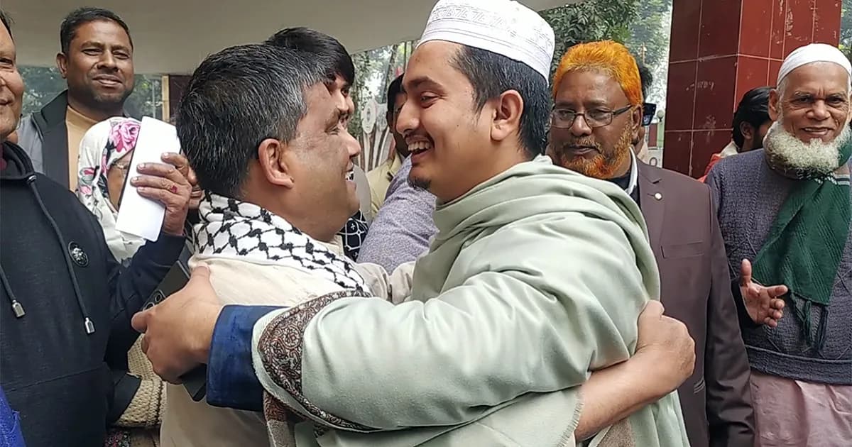 একসঙ্গে দেশ গড়ার অঙ্গীকার সারজিস ও নওশাদের