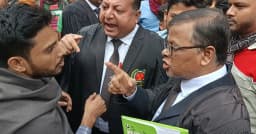 আদালত প্রাঙ্গণে ছাত্রলীগ সন্দেহে যুবককে হেনস্তা, আইনজীবীদের বাধা