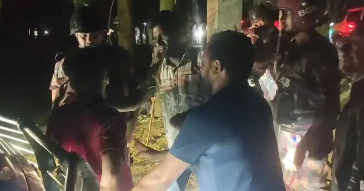 পুনরায় ভোট গণনার দাবিতে ঠাকুরগাঁওয়ে জামায়াতের সড়ক অবরোধ