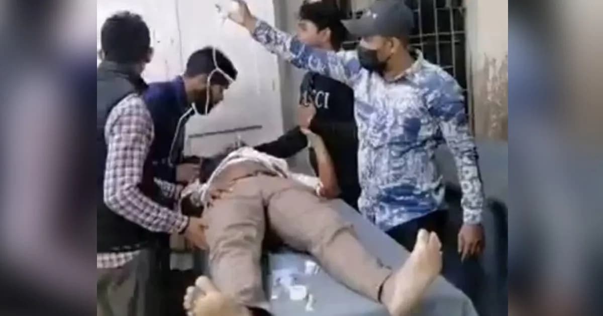 টঙ্গীতে গুলি ও ছুরিকাঘাতে ১৪ লক্ষাধিক টাকা ছিনতাই