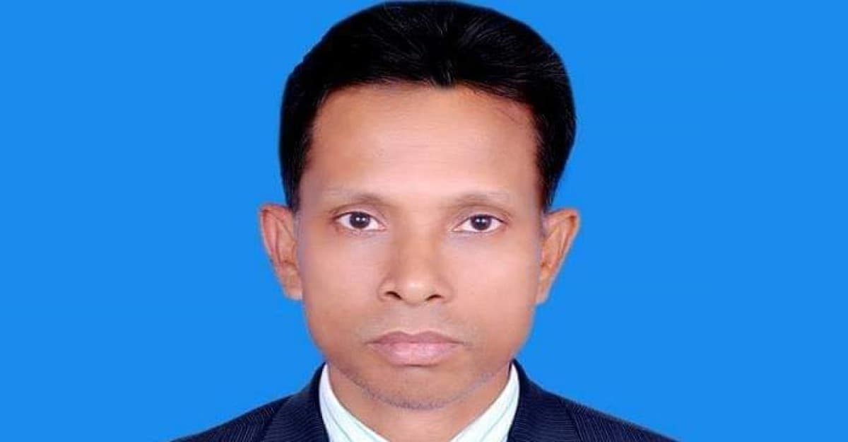 মোটরসাইকেলের উপর গাছ পড়ে গনমাধ্যমকর্মী নিহত