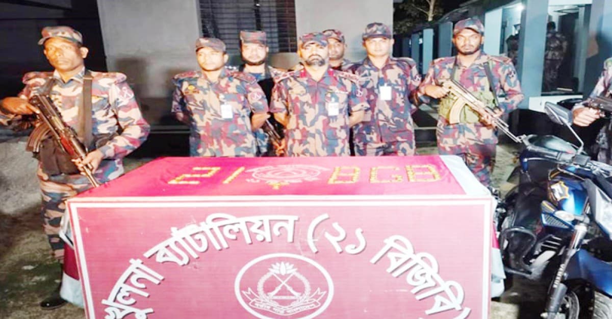 ফেলে যাওয়া ব্যাগে মিলল ৯ কেজি স্বর্ণের বার