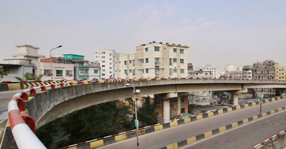 খিলগাঁও ফ্লাইওভারে ট্রাকের ধাক্কায় তিন মোটরসাইকেল আরোহী নিহত