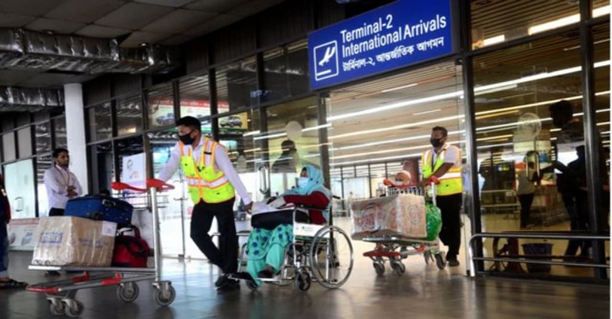 করোনাভাইরাস: বিমানবন্দরে সতর্কতার নির্দেশ প্রাধানমন্ত্রীর