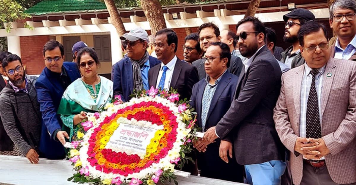 বঙ্গবন্ধুর সমাধিতে সওজ’র প্রধান প্রকৌশলীর শ্রদ্ধা