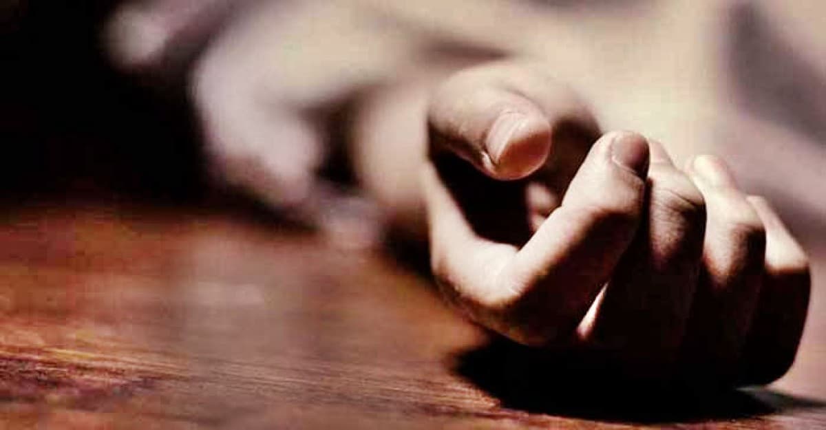 স্ত্রী তালাক দেওয়ায় স্বামীর আত্মহত্যা
