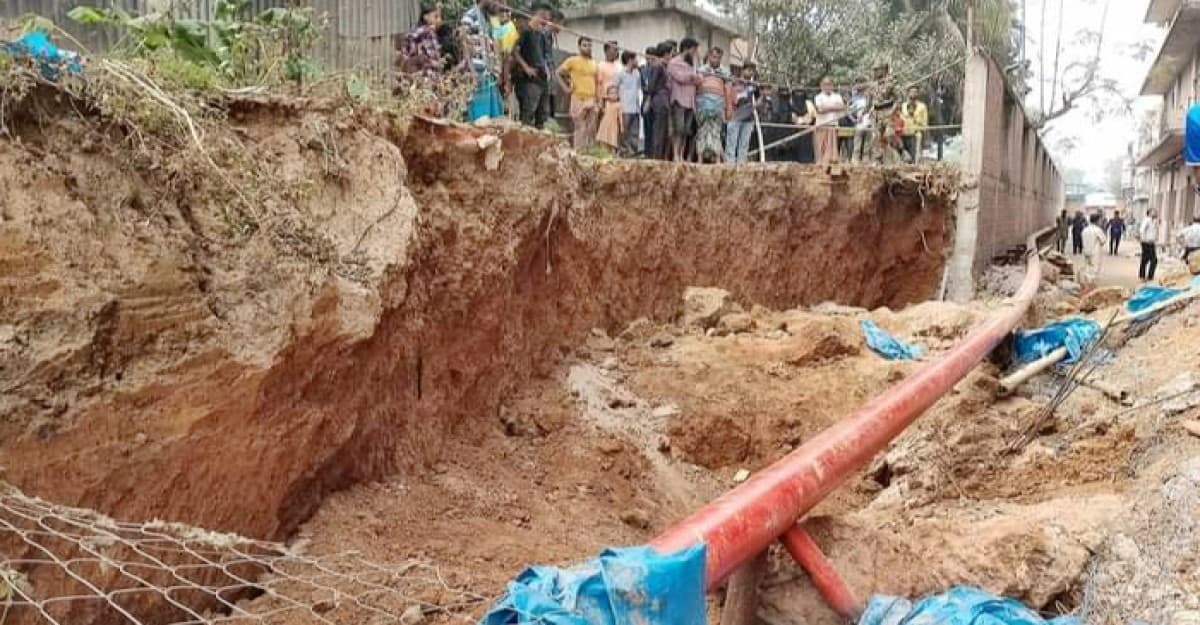 ভালুকায় কারখানার প্রাচীর নির্মাণকালে শ্রমিকের মৃত্যু