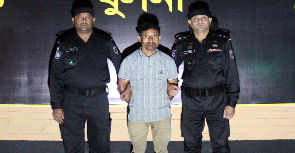 ফকিরহাটে গাঁজাসহ মাদক ব্যবসায়ী গ্রেফতার