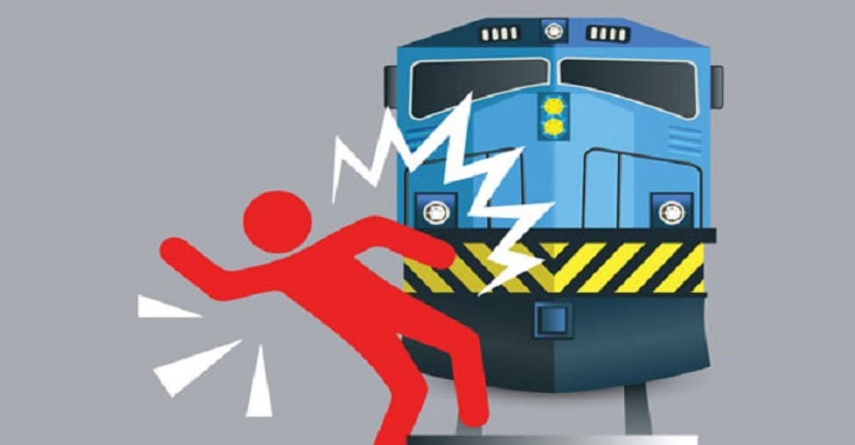 ট্রেনে কাটা পড়ে নারীর মৃত্যু