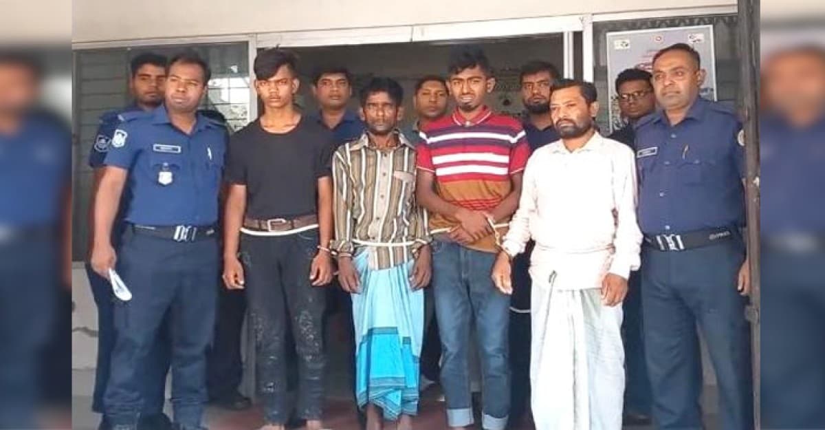 রাজাপুরে চাচা-ভাতিজা হত্যা, আটক ৪
