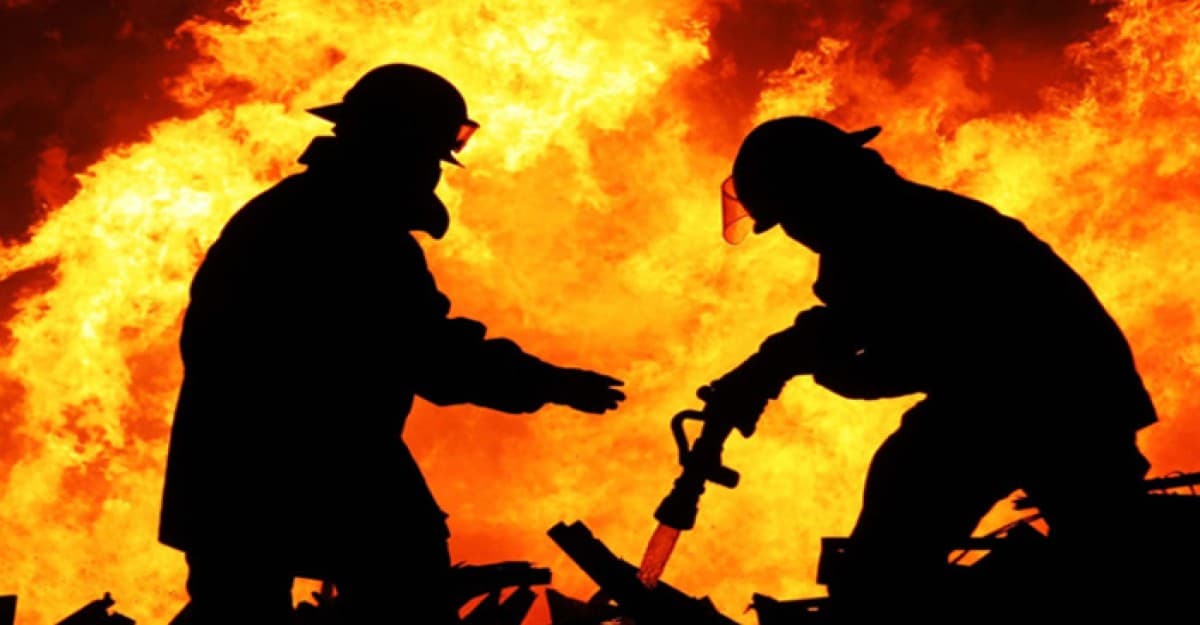 রাজধানীর আদাবরে আগুন, নিয়ন্ত্রণে ৫ ইউনিট