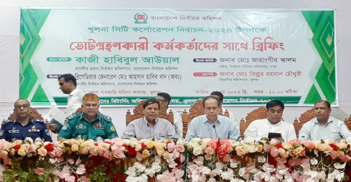 নির্বাচনে কাওকে জেতানো আমাদের কাজ নয়: সিইসি