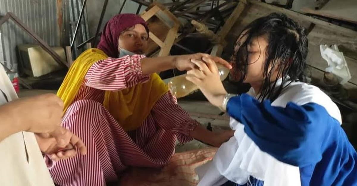 অতিরিক্ত গরমে মাথা ঘুরে পড়ে গেল পরীক্ষার্থী