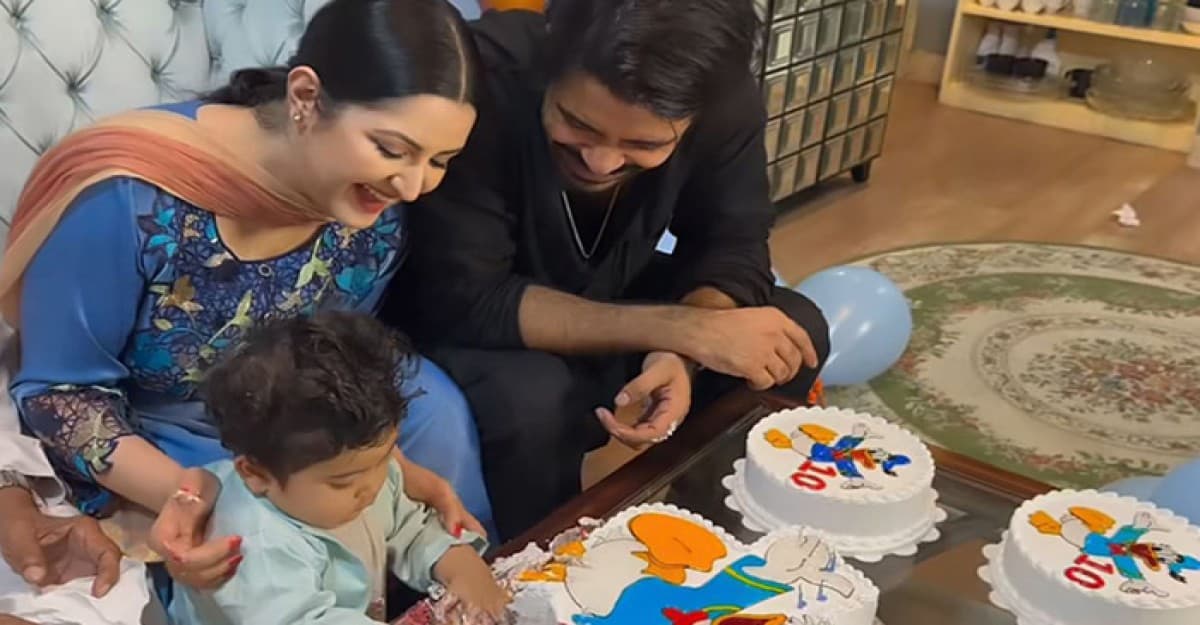 একসঙ্গে ছেলের ১০ মাস উদযাপন করলেন রাজ-পরী