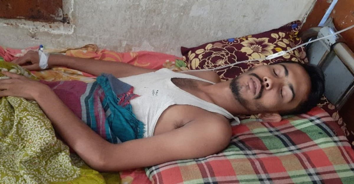 বাউফলে দুই কলেজ শিক্ষার্থীকে পিটিয়ে জখম