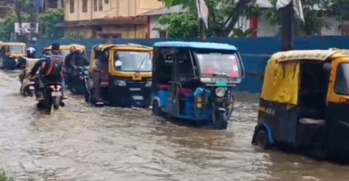শিলচর শহরের বিভিন্ন এলাকায় কৃত্রিম বন্যায় ডুবল