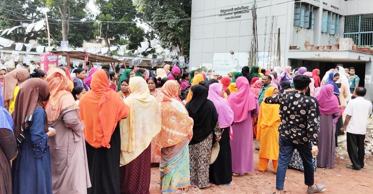 রাজশাহীতে পুরুষের চেয়ে নারী ভোটারদের উপস্থিতি বেশি