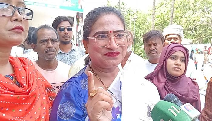 রাসিকে চমক দেখিয়ে কাউন্সিলর হলেন তৃতীয় লিঙ্গের সাগরিকা