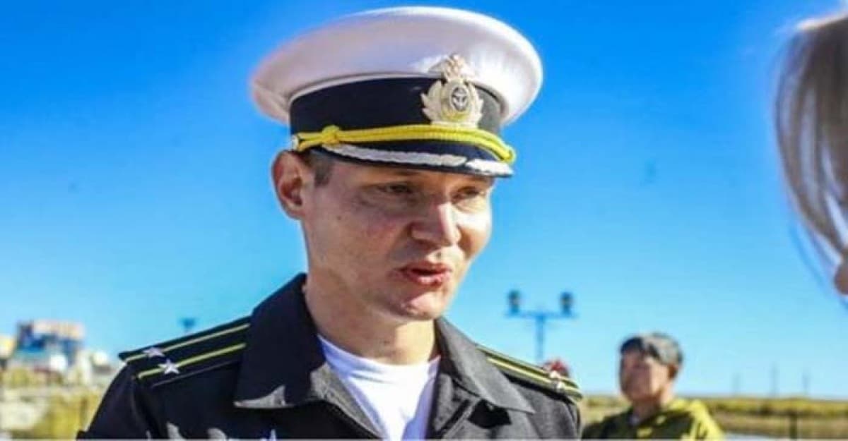 রুশ সাবমেরিন কমান্ডারকে গুলি করে হত্যা