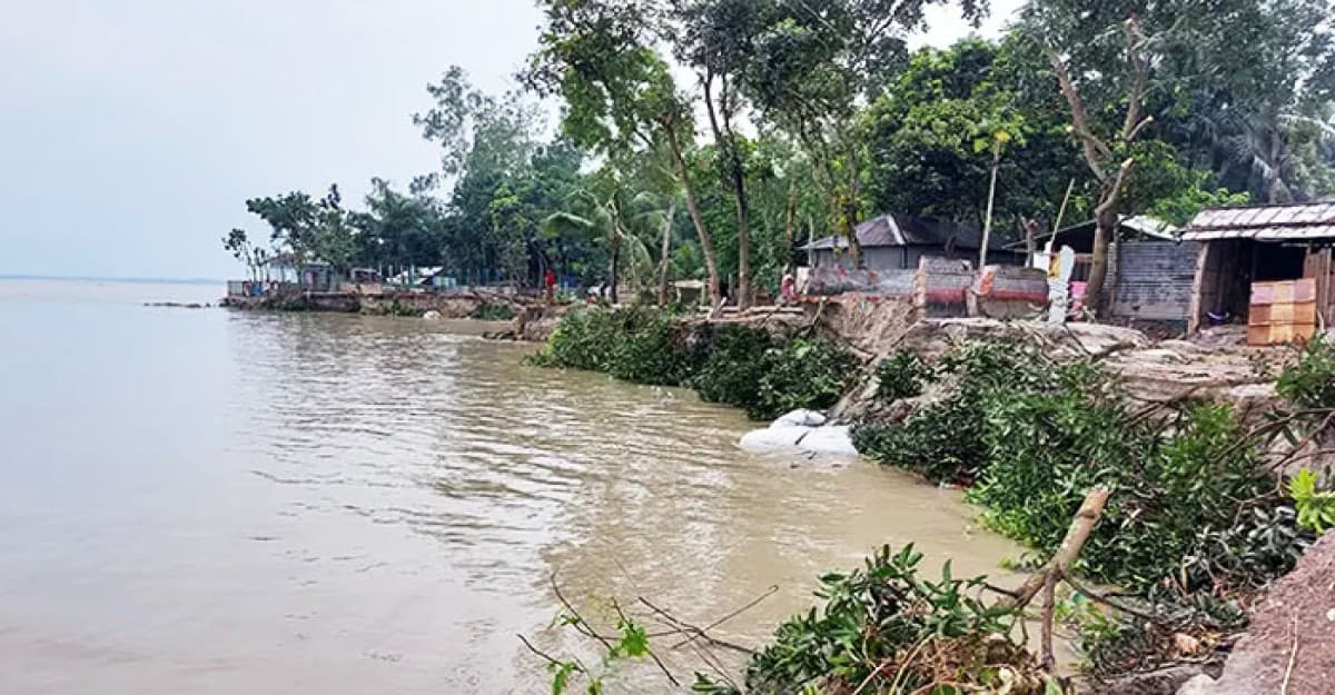 পাহাড়ি ঢলে ফের বাড়ছে যমুনার পানি