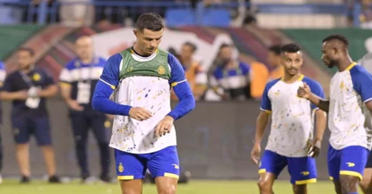 আল নাসরকে দলবদলে ফিফার নিষেধাজ্ঞা