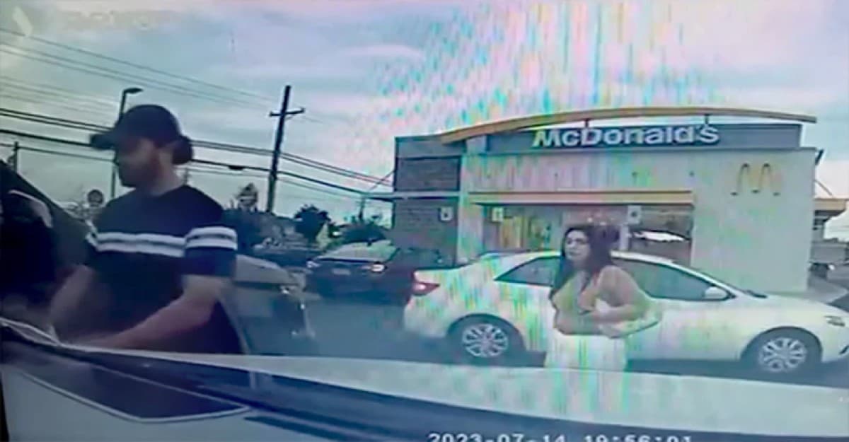 নিউইয়র্কে একসঙ্গে ঘুরে বেড়াচ্ছেন শাকিব-অপু