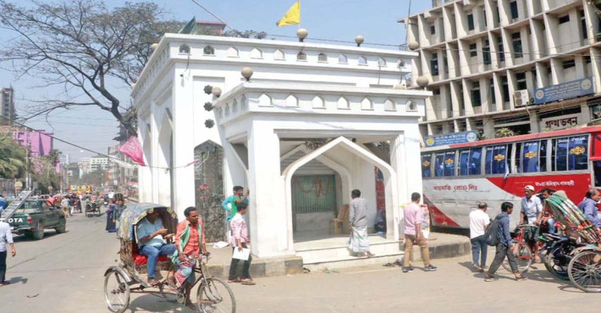 গুলিস্তানে দুই গ্রুপের সংঘর্ষে প্রাণ গেল ১ জনের