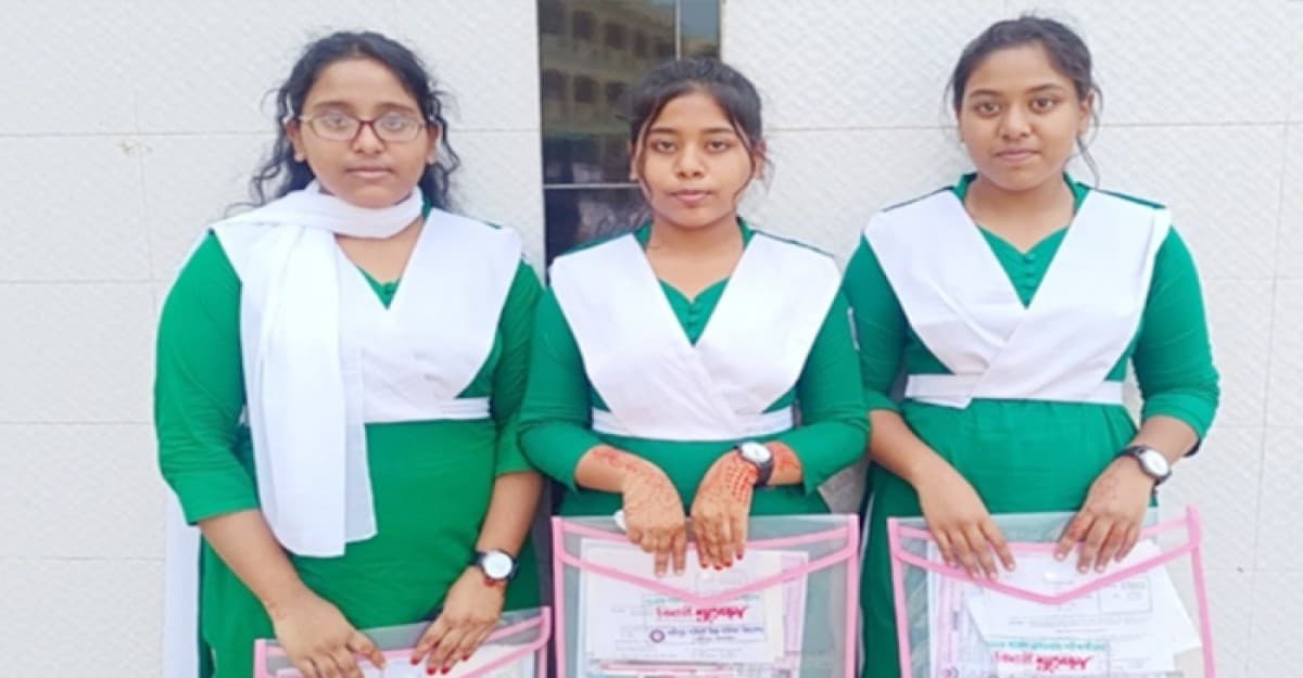 সখীপুরের সেই তিন কন্যার ফলাফলে খুশি পিতা