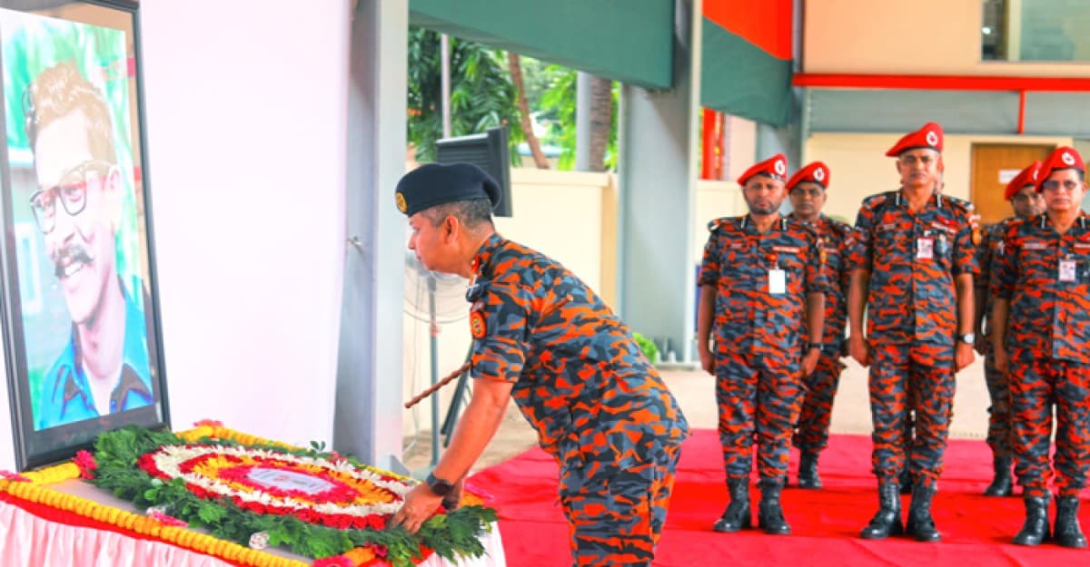 শেখ কামালের ৭৪তম জন্মবার্ষিকী উদযাপন করেছে ফায়ার সার্ভিস