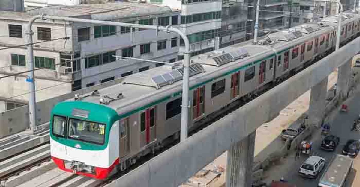 ৩ ঘণ্টা বন্ধ থাকার পর আবারও চালু মেট্রোরেল