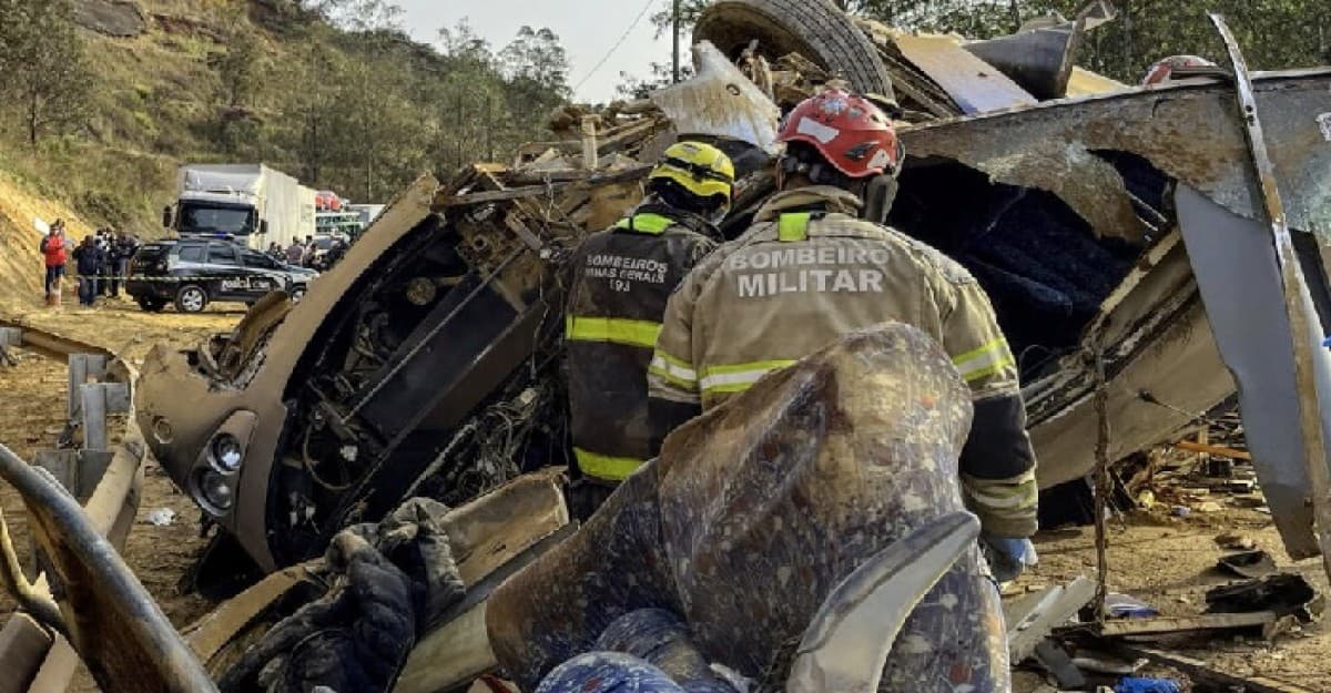 ব্রাজিলে বাস খাদে পড়ে প্রাণ গেল ৭ জনের