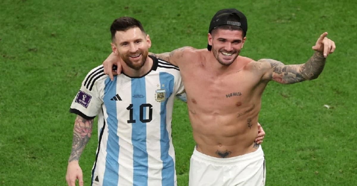 মেসির ‘বডিগার্ড’কে নিতে সৌদি ক্লাবের লোভনীয় প্রস্তাব