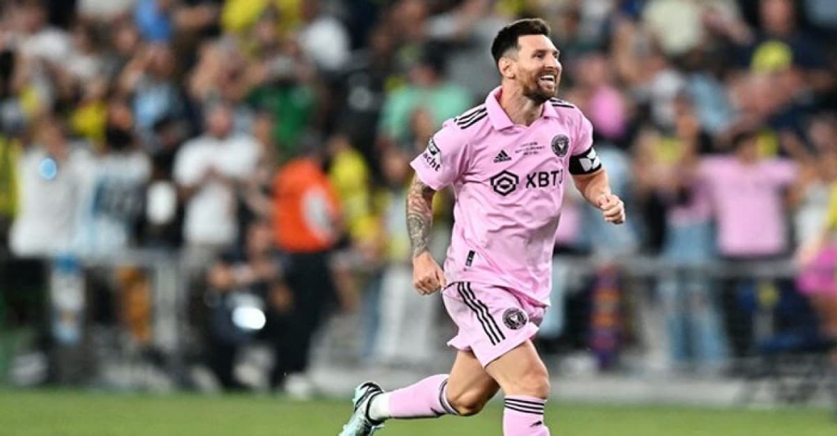 অবসরের বিষয়ে মুখ খুললেন মেসি