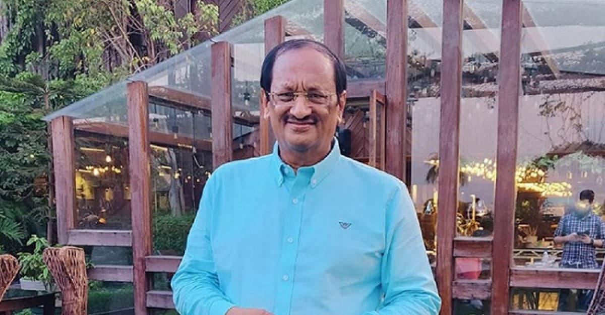 পদত্যাগ করলেন আইডিয়ালের মুশতাক