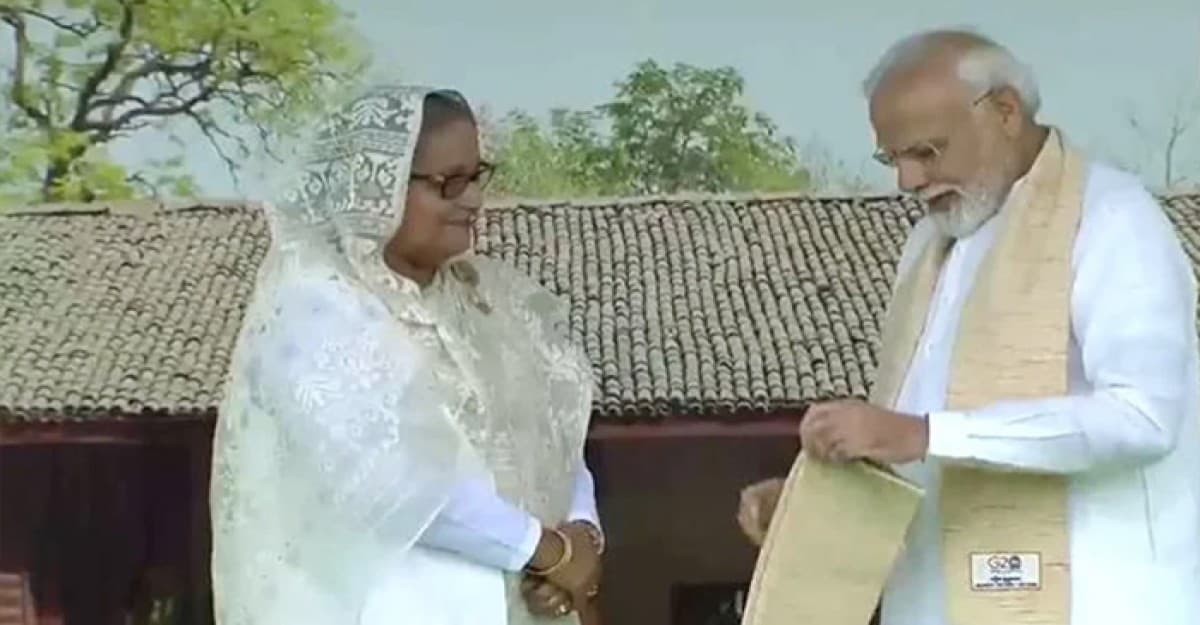 মহাত্মা গান্ধীর স্মৃতির প্রতি প্রধানমন্ত্রীর শ্রদ্ধা