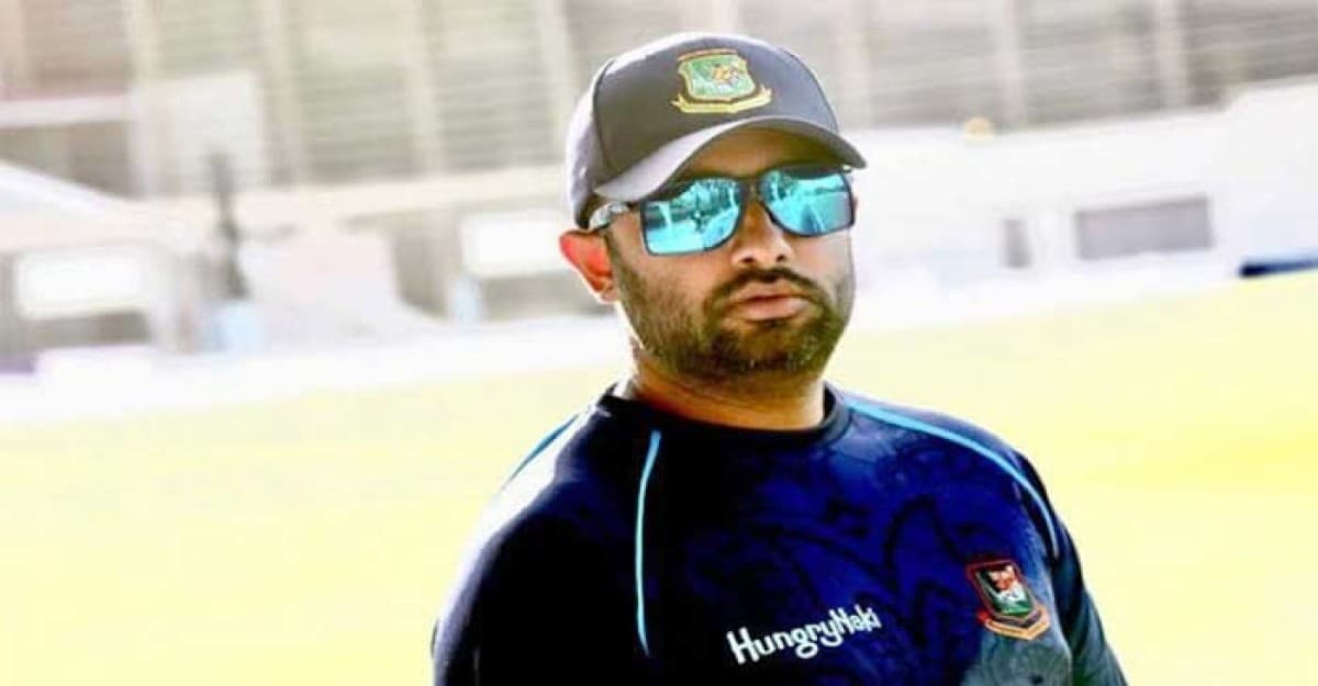 টিম ম্যানেজারের পদ ছাড়লেন নাফিস ইকবাল